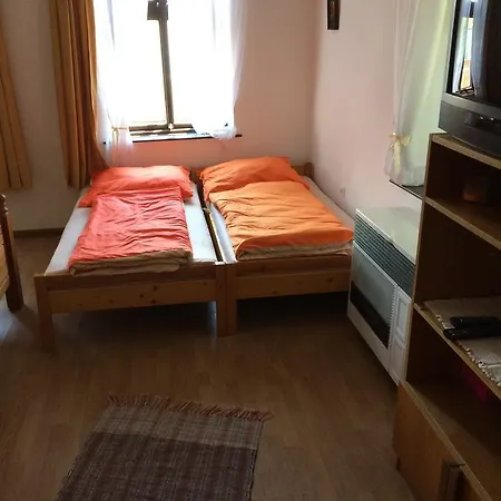 Borostyanhaz بيت ضيافة